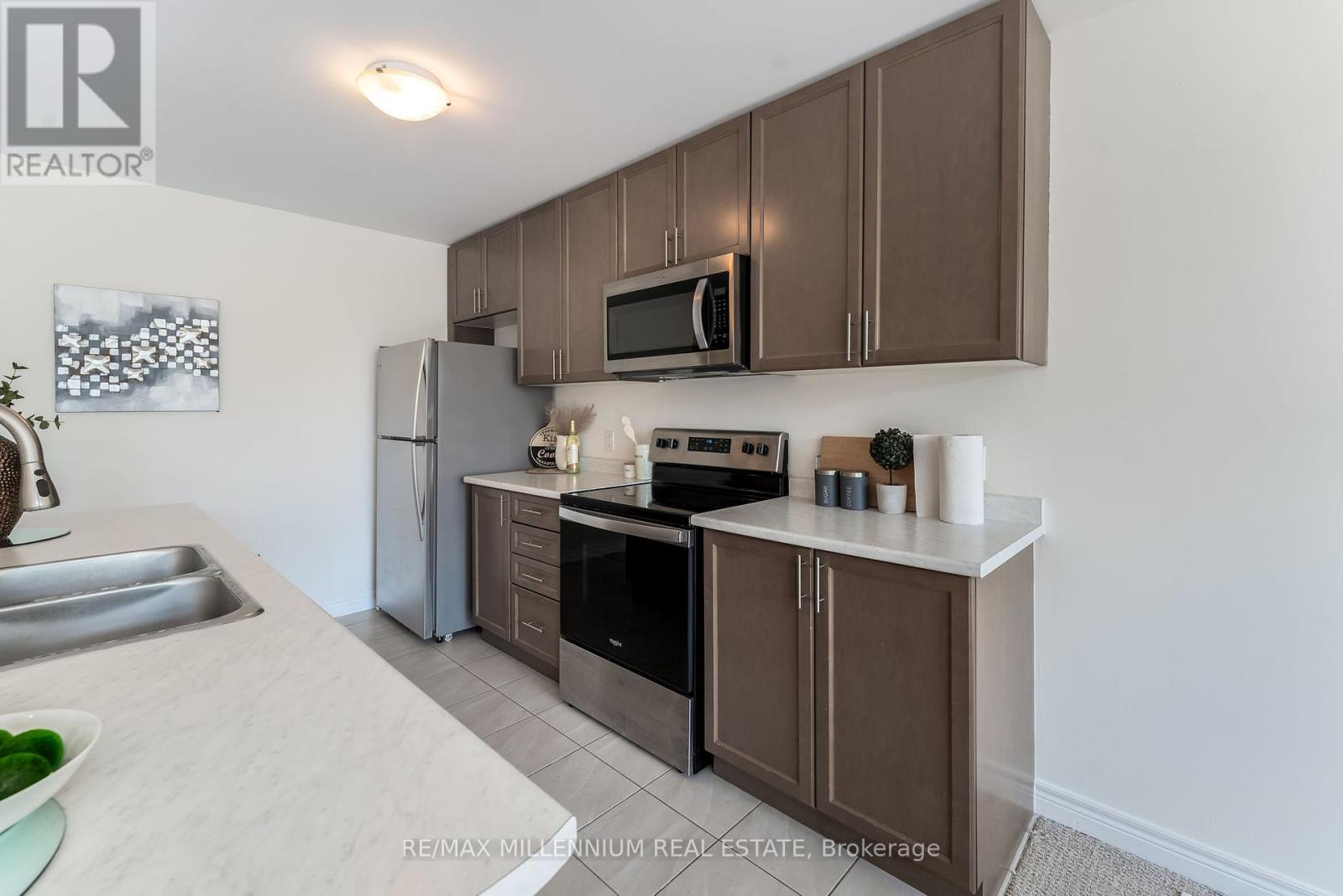 53 - 77 Diana Avenue, Brantford, Ontario  N3T 0R6 - Photo 13 - X12333674