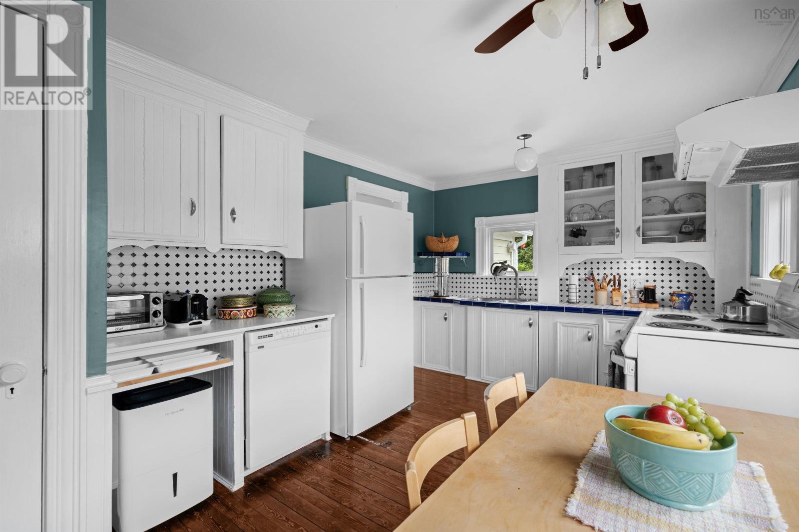 28 Wharf Road, Bush Island, Nova Scotia  B0R 1C0 - Photo 11 - 202519938