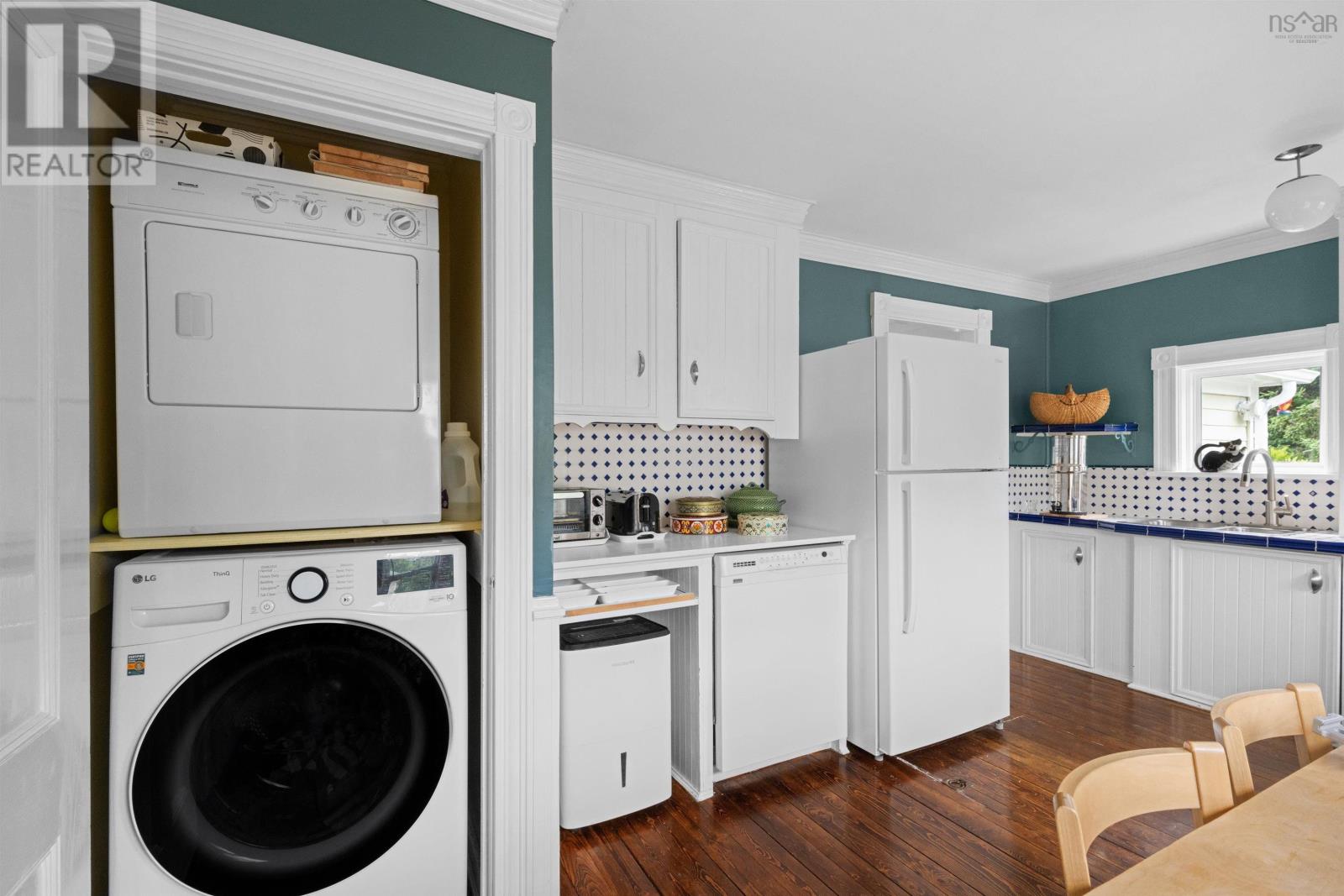 28 Wharf Road, Bush Island, Nova Scotia  B0R 1C0 - Photo 12 - 202519938