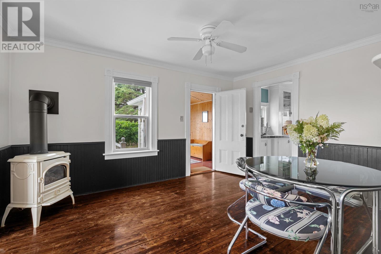 28 Wharf Road, Bush Island, Nova Scotia  B0R 1C0 - Photo 6 - 202519938