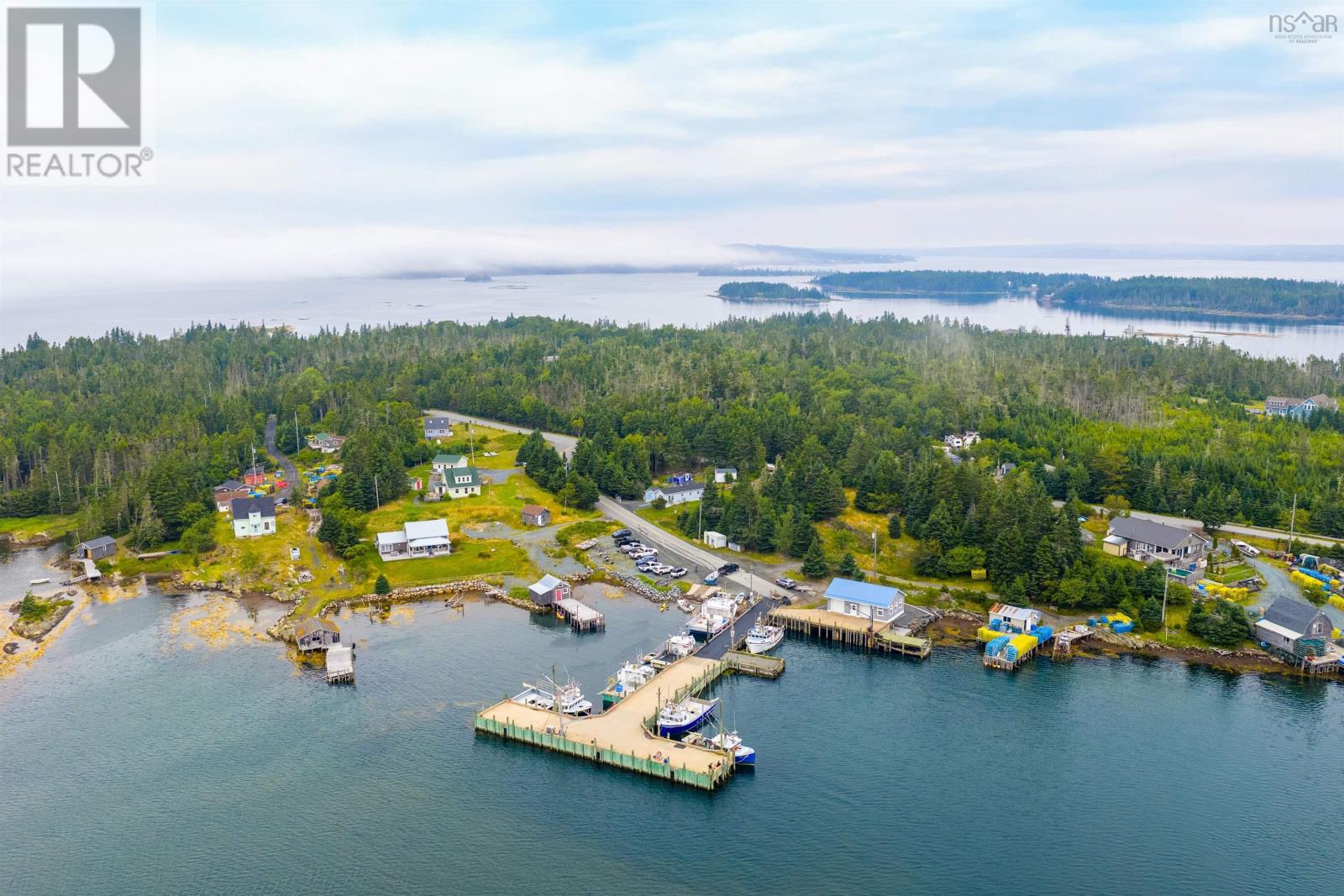 28 Wharf Road, Bush Island, Nova Scotia  B0R 1C0 - Photo 47 - 202519938