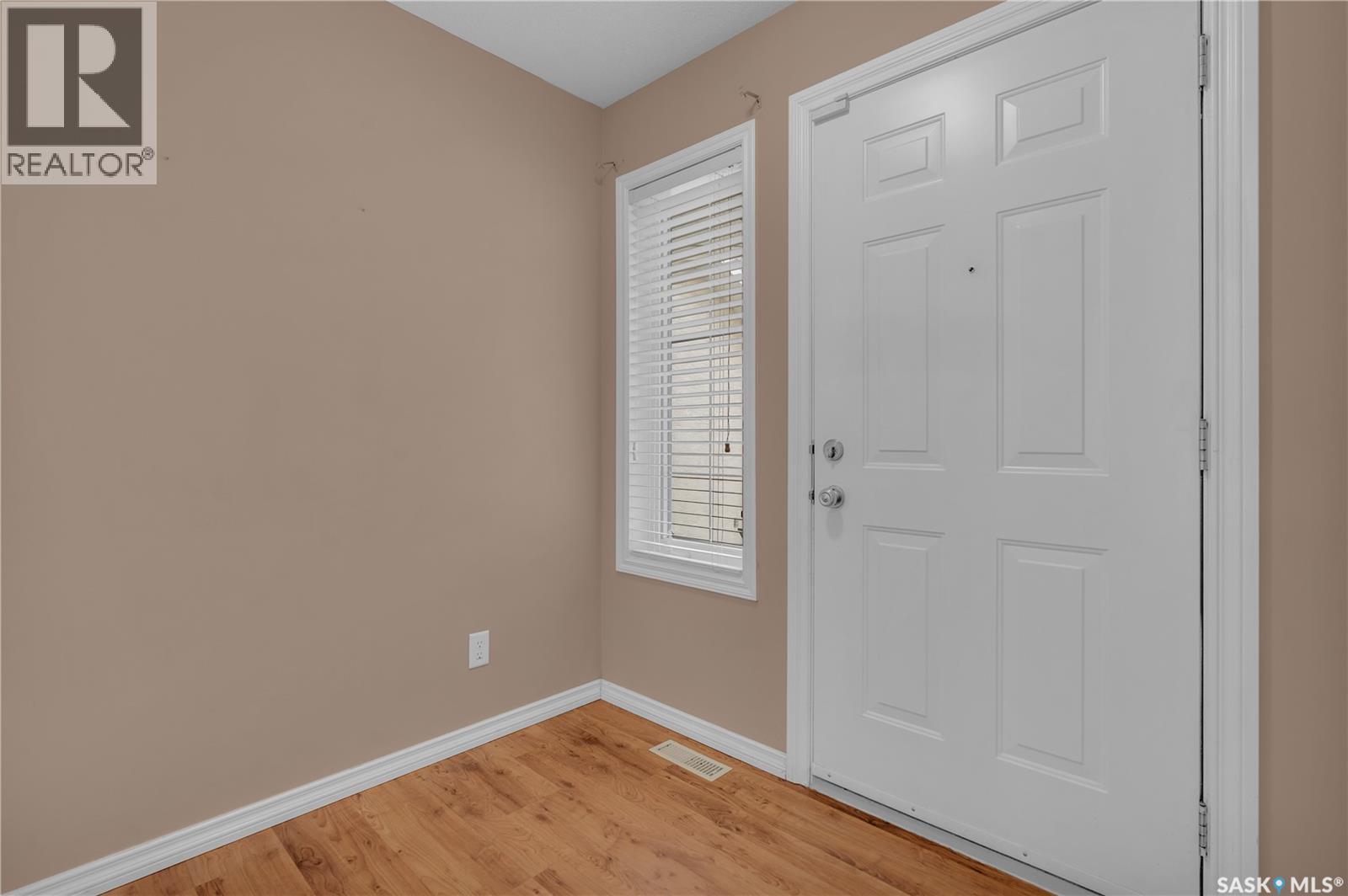 Property at 43 2400 Tell PLACE image 3