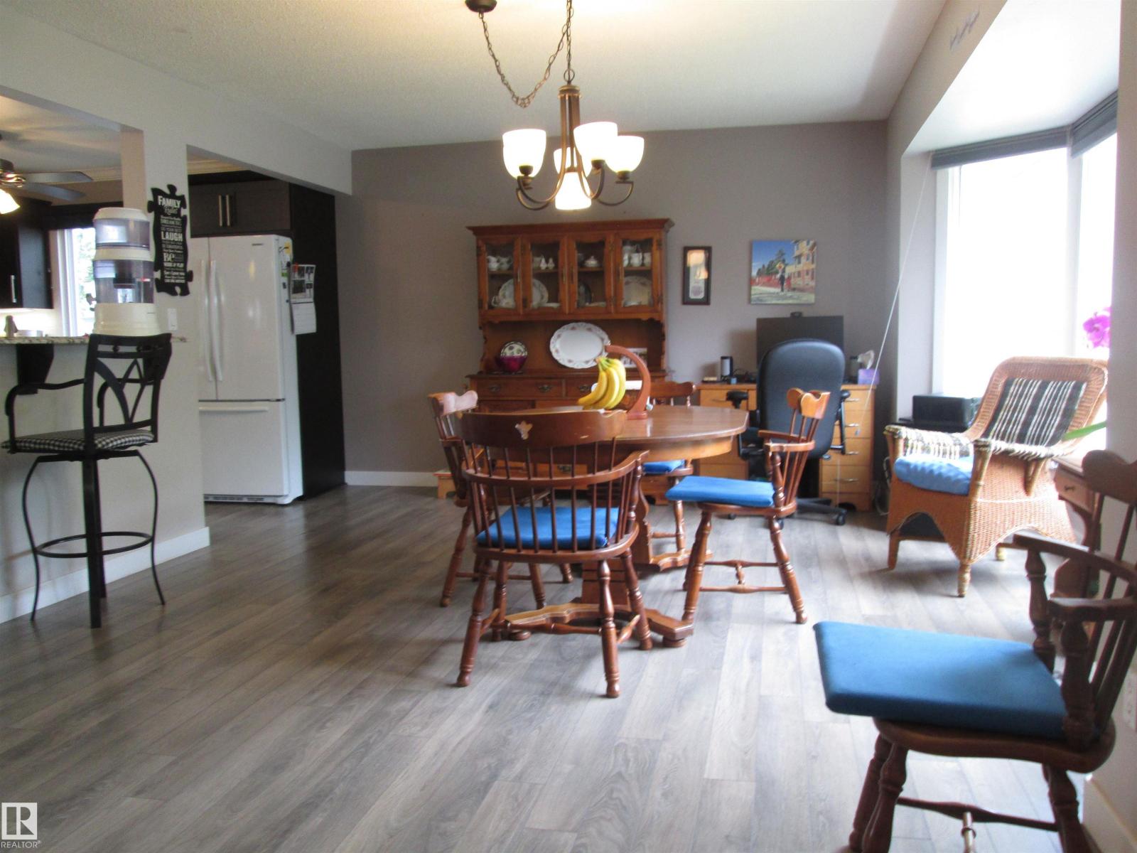 10 Abbey Cr, St. Albert, Alberta  T8N 2X2 - Photo 6 - E4452001