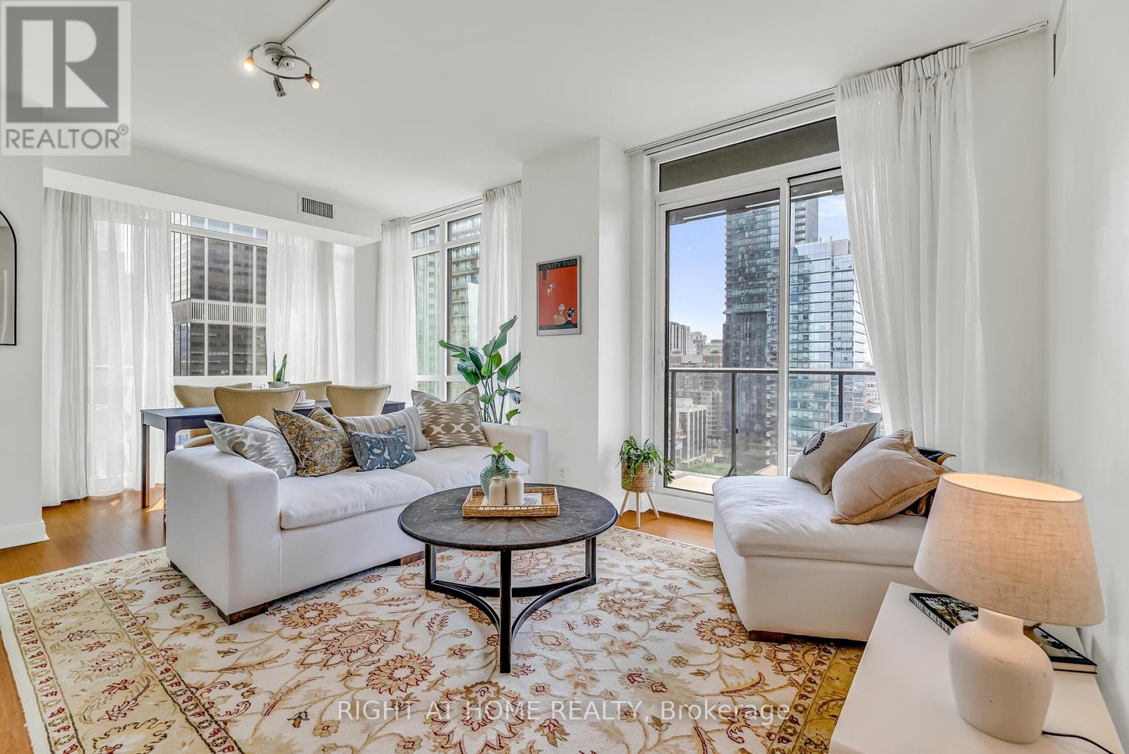 2109 - 825 CHURCH STREET, Toronto, Ontario
