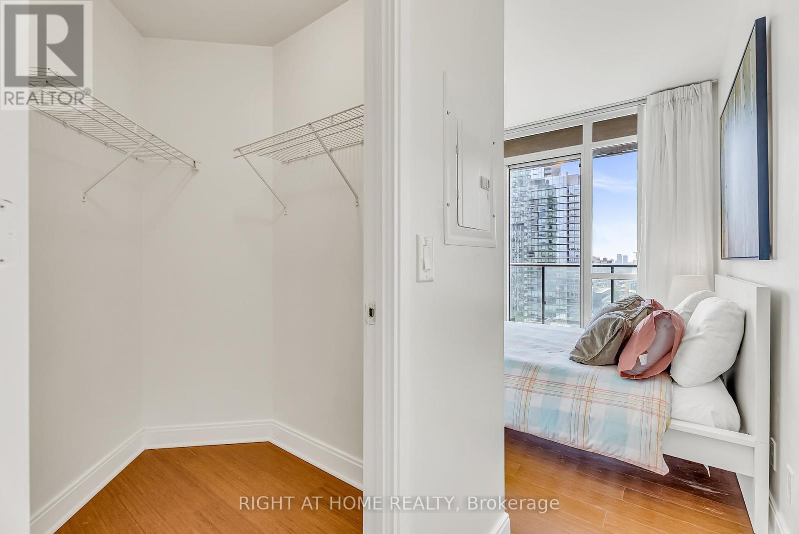 2109 - 825 Church Street, Toronto, Ontario  M4W 3Z4 - Photo 11 - C12333827