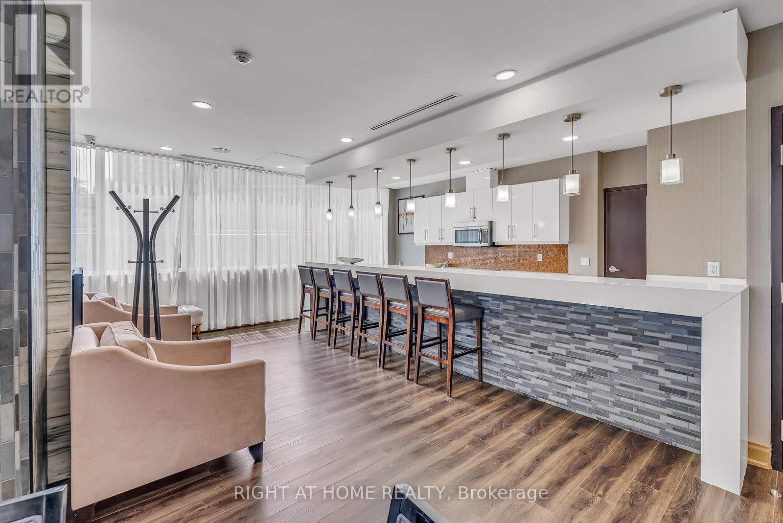 2109 - 825 Church Street, Toronto, Ontario  M4W 3Z4 - Photo 39 - C12333827