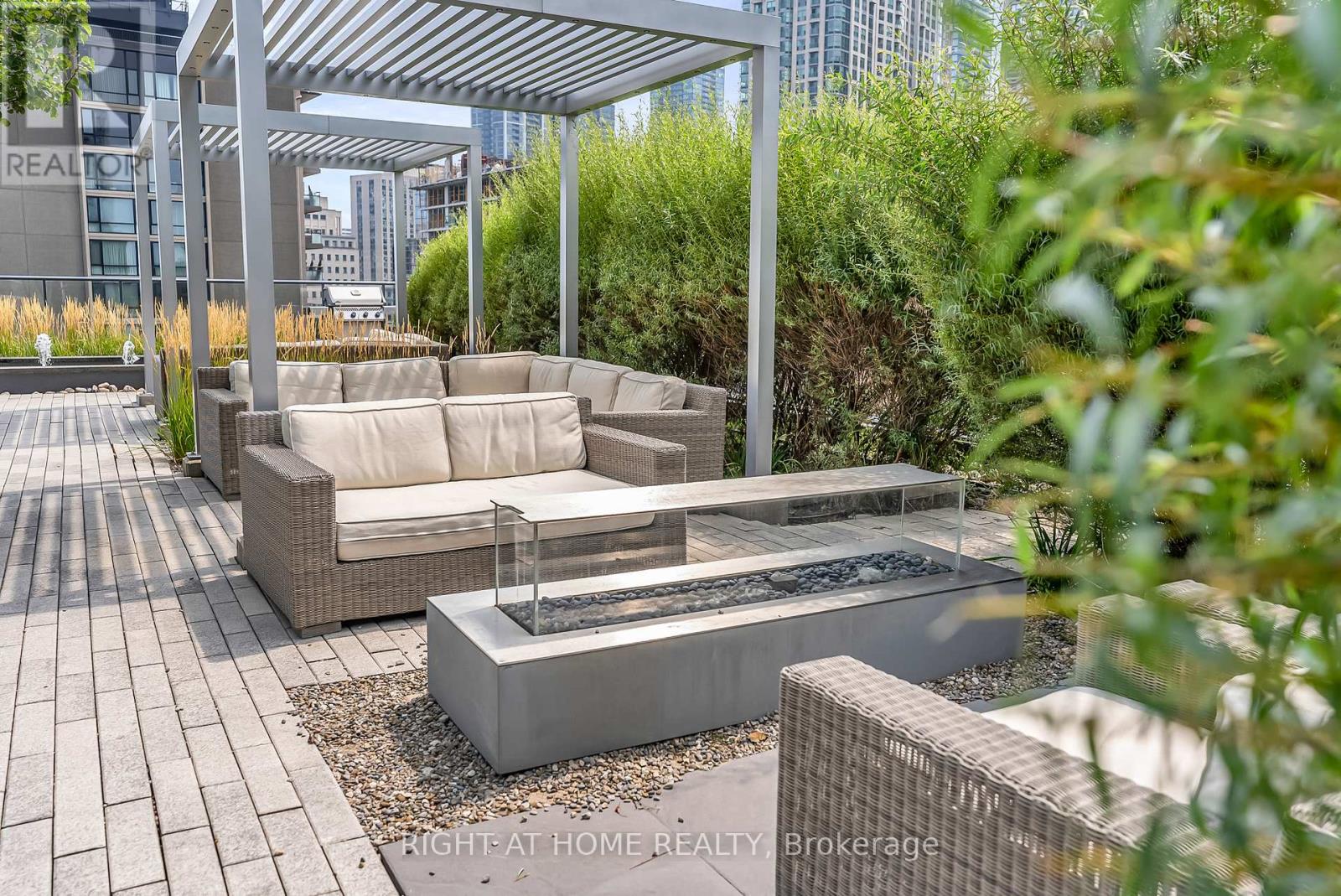 2109 - 825 Church Street, Toronto, Ontario  M4W 3Z4 - Photo 41 - C12333827