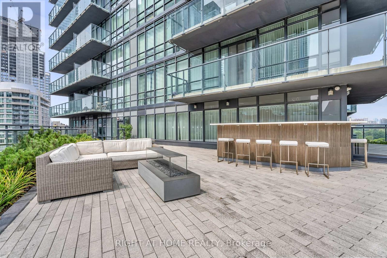 2109 - 825 Church Street, Toronto, Ontario  M4W 3Z4 - Photo 42 - C12333827
