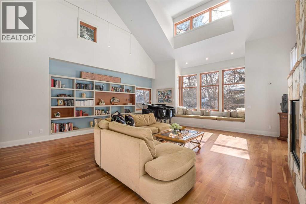 Property at 1403 Beverley Place SW image 2
