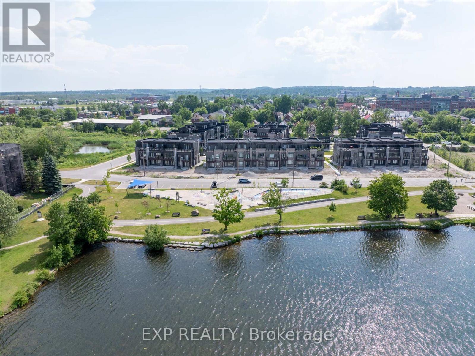 48 Wyn Wood Lane, Orillia, Ontario  L3V 8P7 - Photo 4 - S12333885