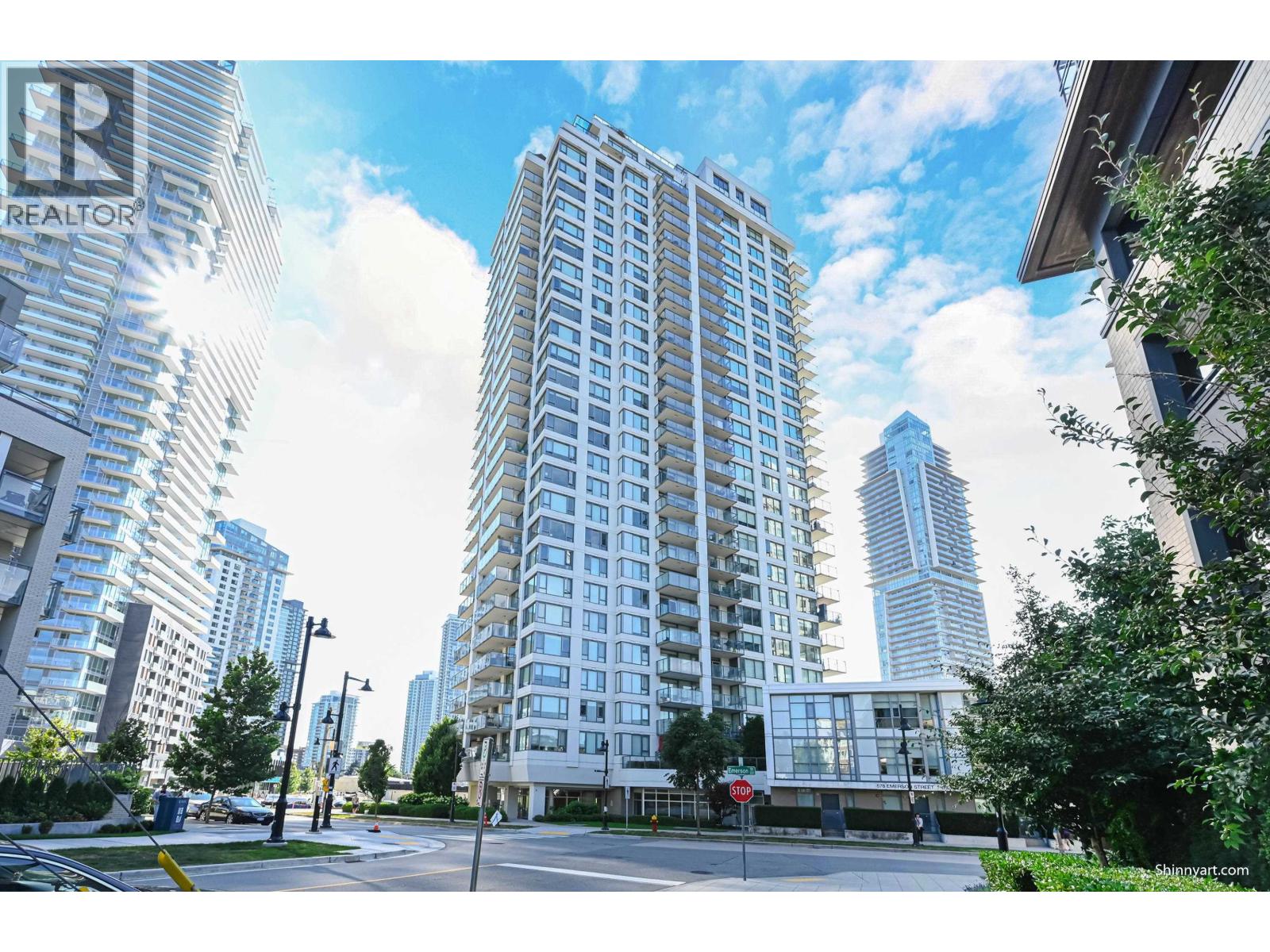 601 570 EMERSON STREET, Coquitlam, British Columbia