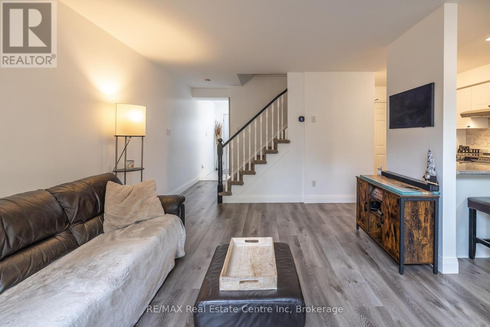 6 Kearney Street, Guelph, Ontario  N1E 7H2 - Photo 9 - X12333957