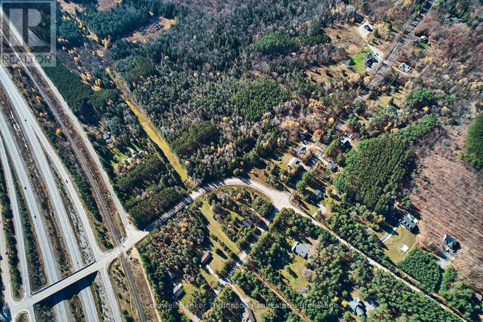 1304 Old North Road, Huntsville, Ontario  P1H 2J4 - Photo 16 - X12333974