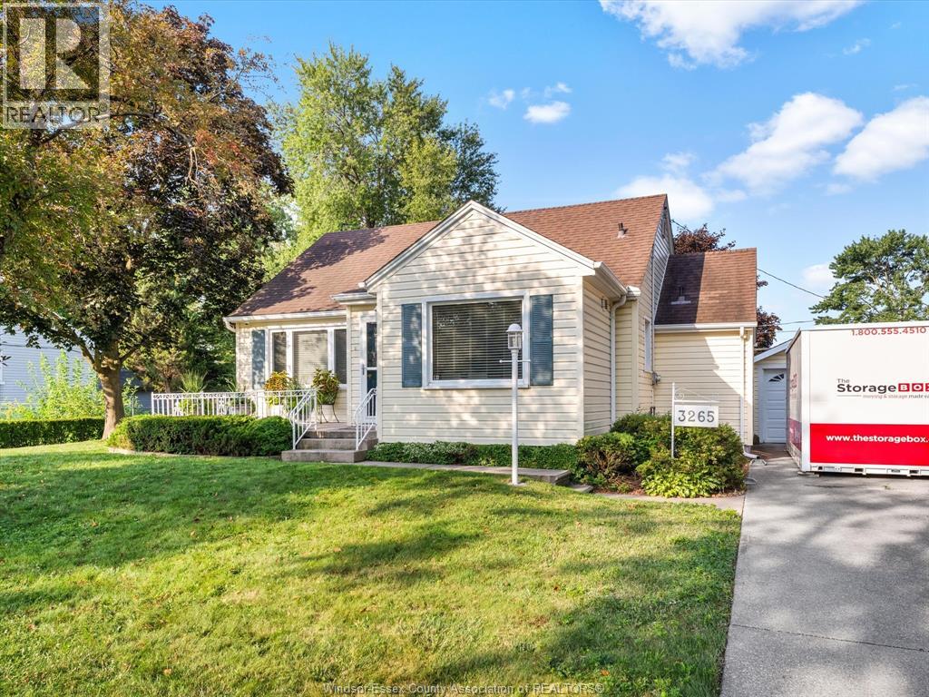 Property at 3265 BYNG ROAD image 2