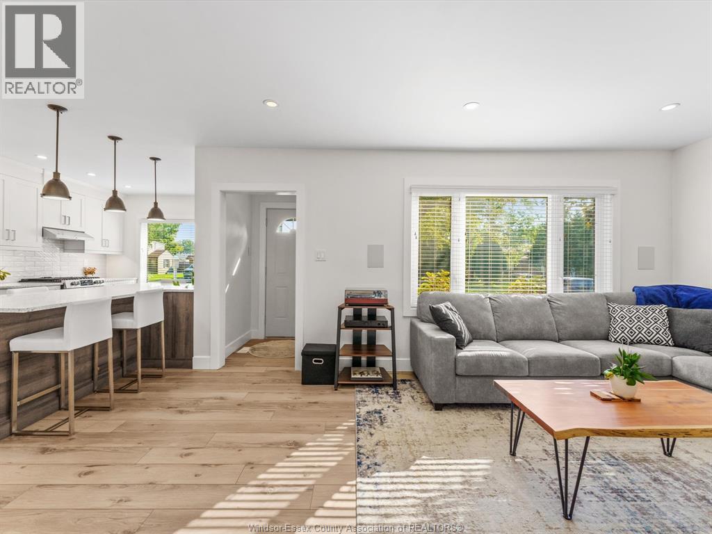 Property at 3265 BYNG ROAD image 5
