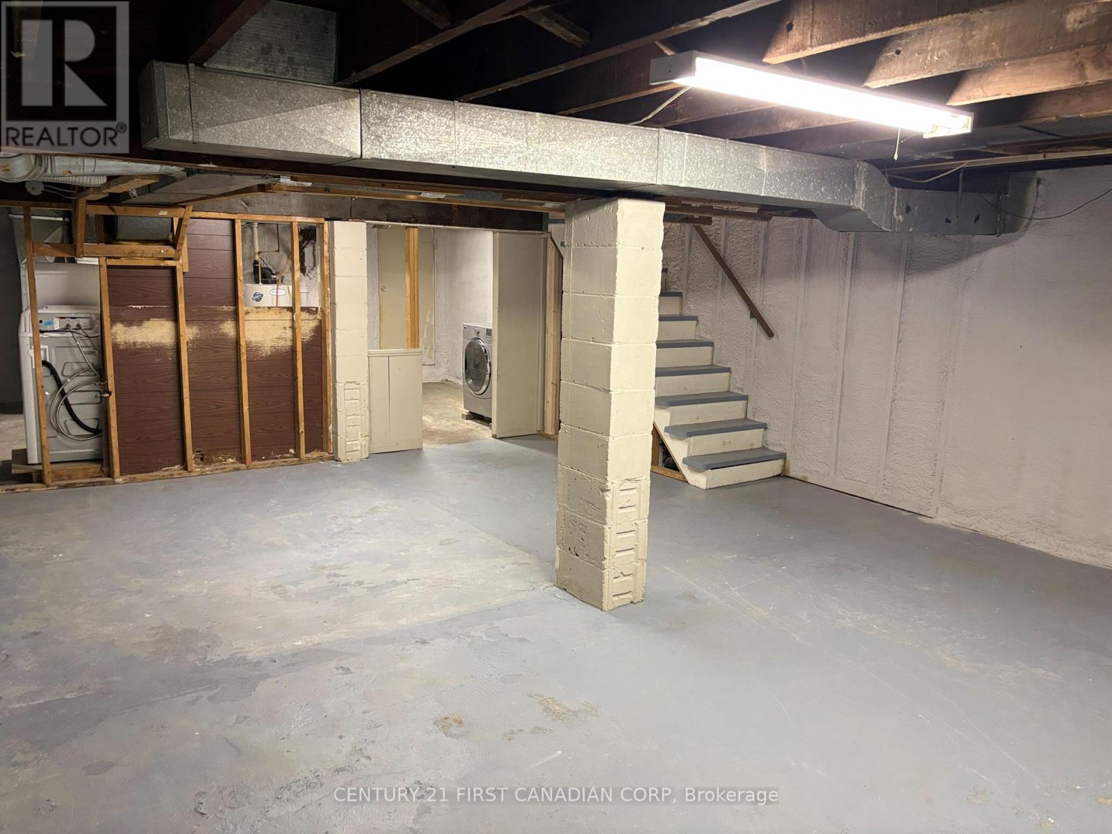 452 Charlotte Street, London East, Ontario  N5W 4A4 - Photo 36 - X12333455