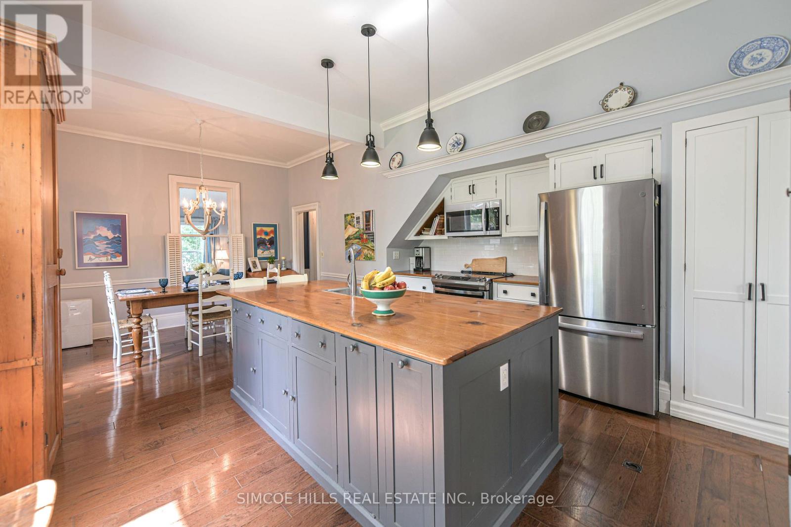 Property at 6888 PENTLAND LANE N image 5