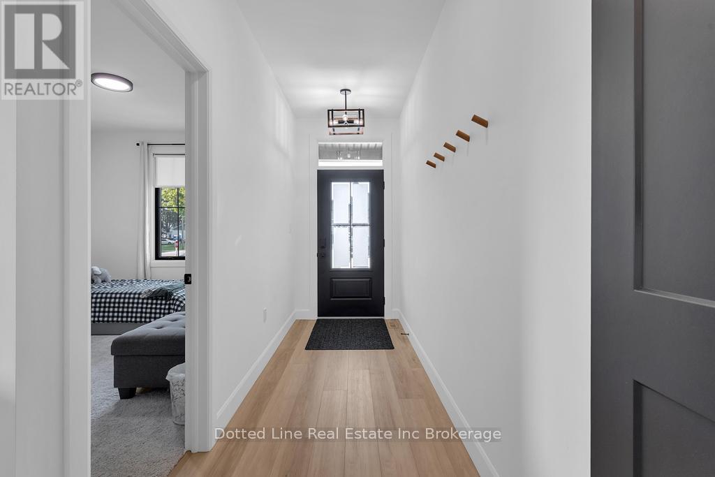 4 Charles Court, Bayham, Ontario  N0J 1T0 - Photo 8 - X12323659