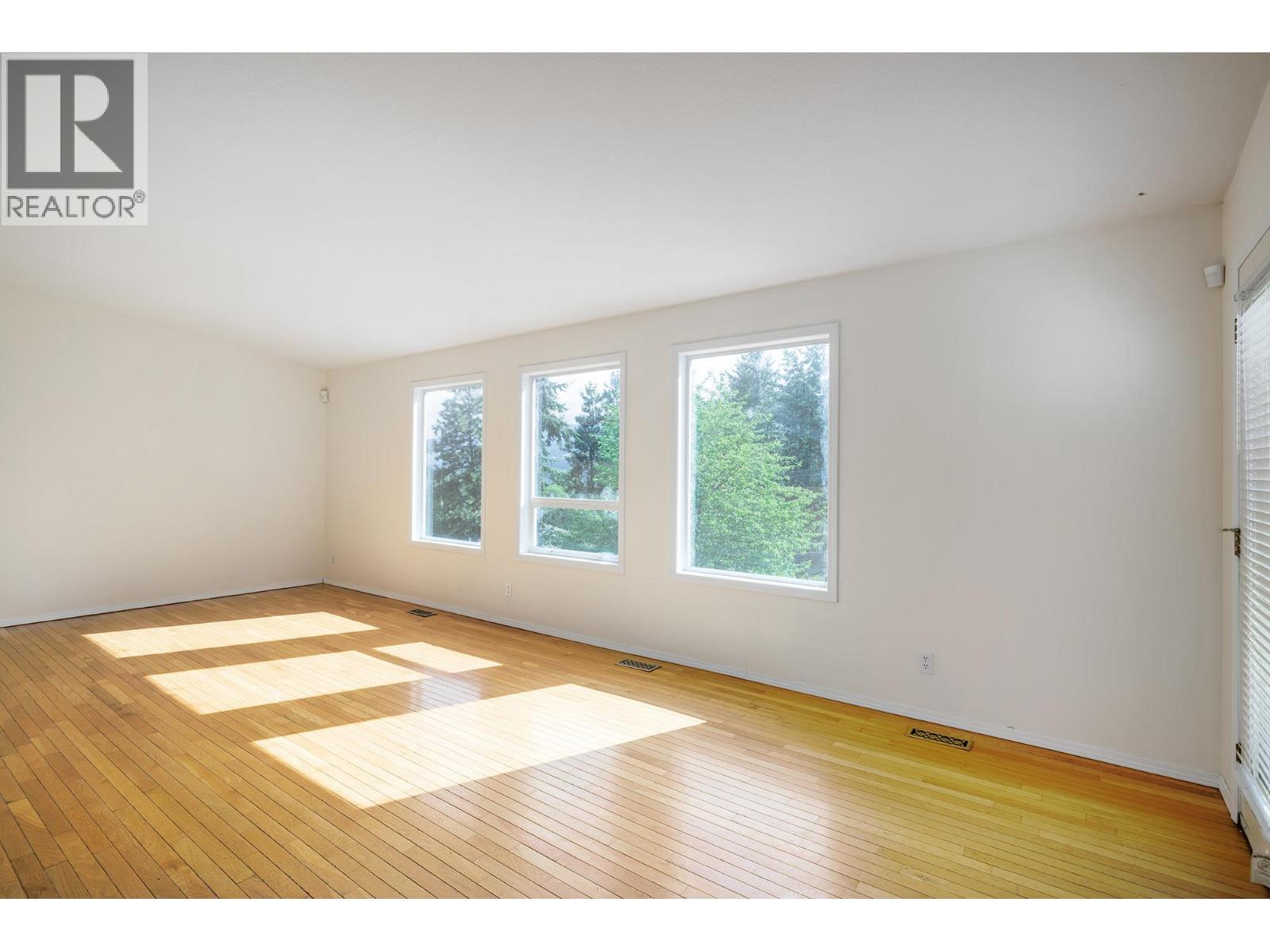 Property at 11311 Mimac Road image 2