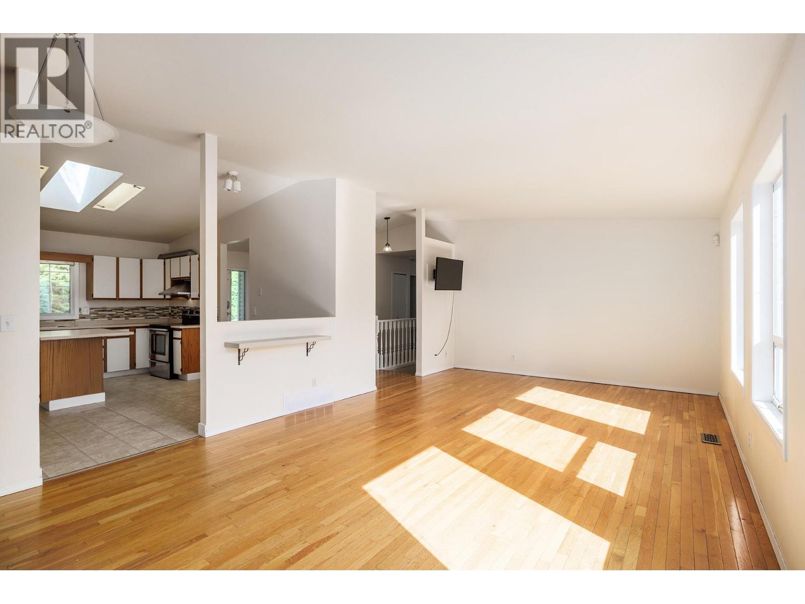 Property at 11311 Mimac Road image 5