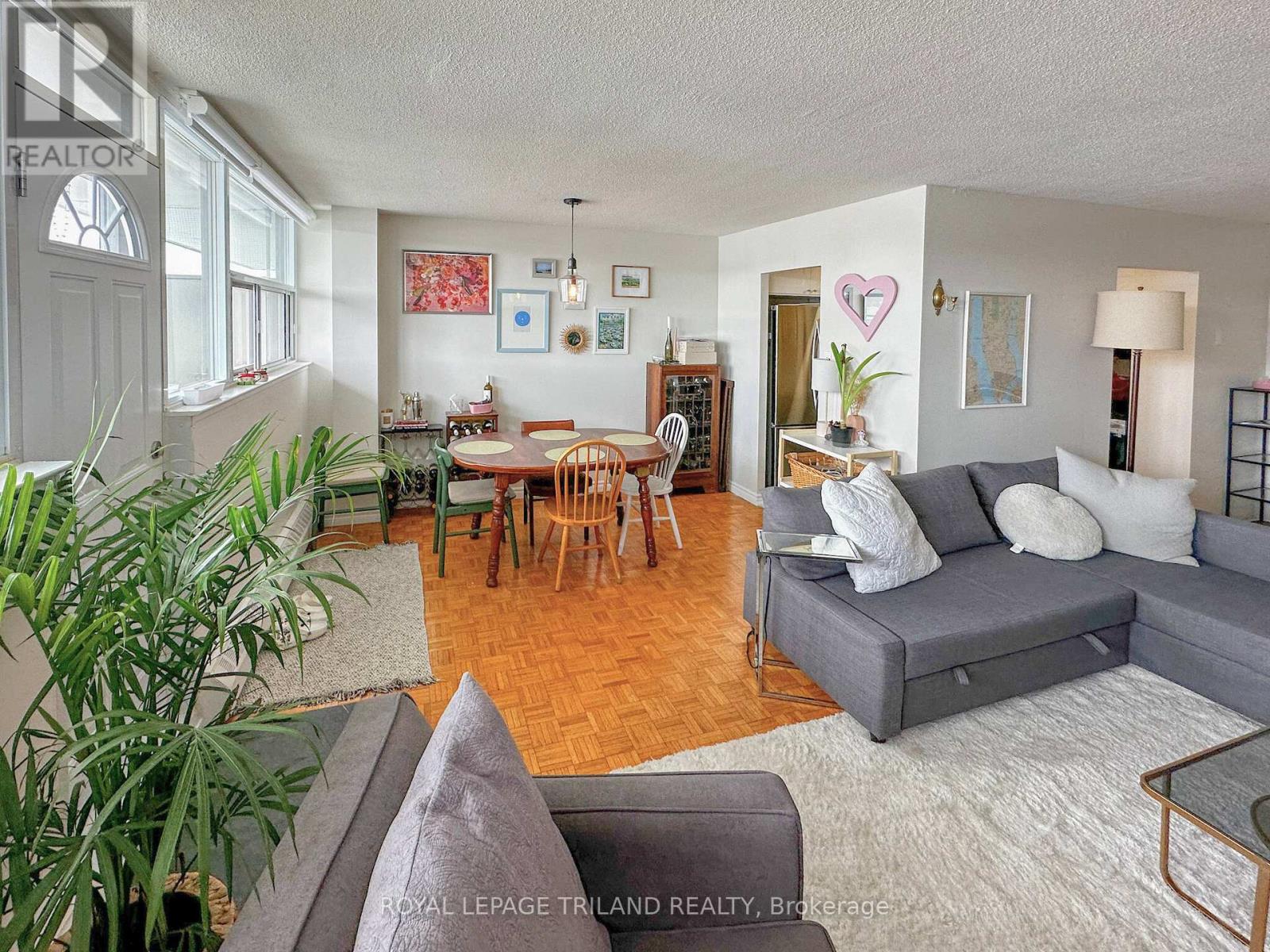 901 - 215 Glenridge Avenue, St. Catharines, Ontario  L2T 3J7 - Photo 13 - X12334035