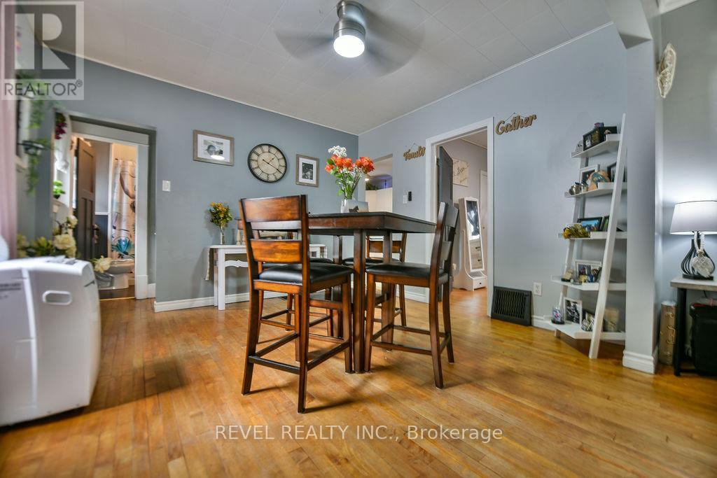 Property at 83 BALSAM STREET N image 4