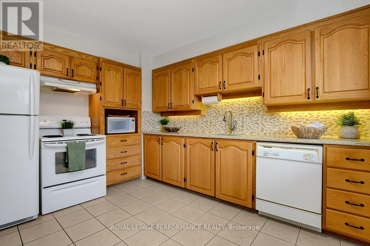 Property at 22 - 550 STRABY AVENUE image 5