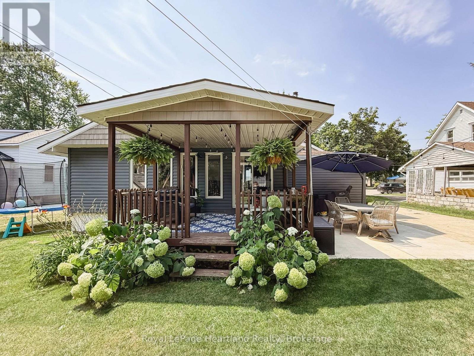 70 John Street, Huron East, Ontario  N0K 1W0 - Photo 45 - X12329761
