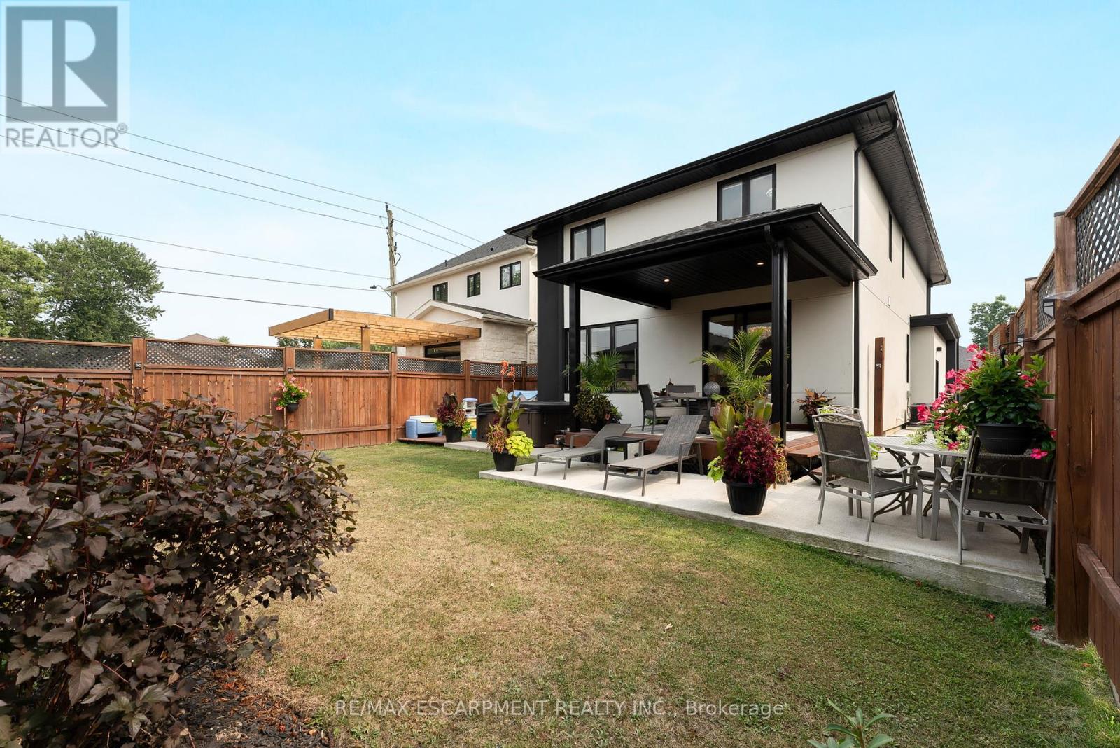 14 Willowbrook Drive, Welland, Ontario  L3C 0G1 - Photo 34 - X12333010