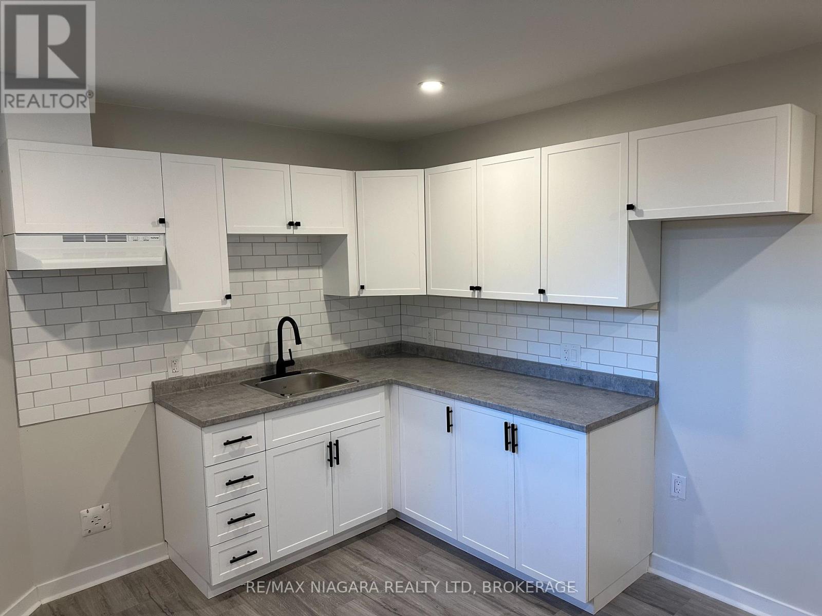 24 Gale Crescent, St. Catharines, Ontario  L2R 3K9 - Photo 38 - X12334105