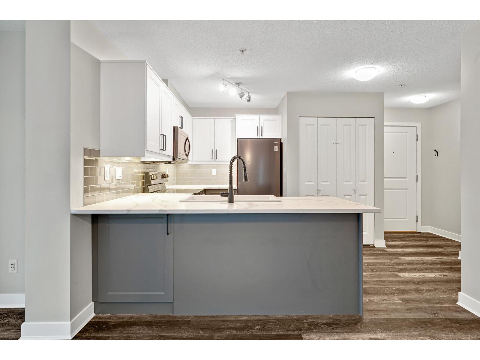 D210 8929 202 Street, Langley, British Columbia  V1M 0B4 - Photo 2 - R3035127