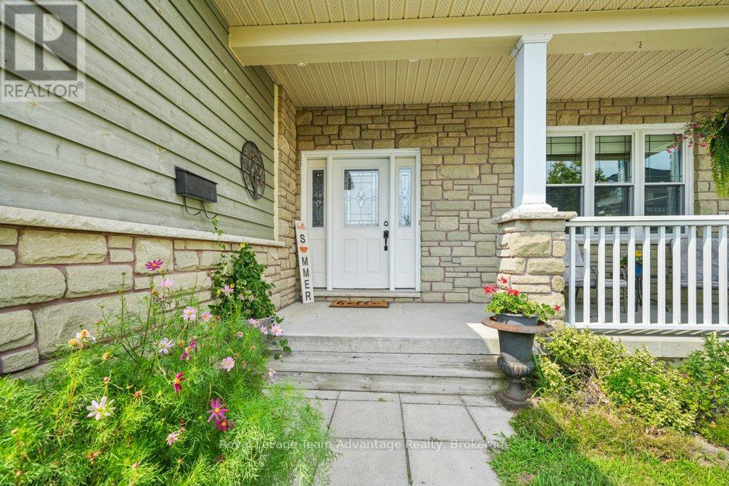 9 Avery Court, Parry Sound, Ontario  P2A 3C4 - Photo 4 - X12334006