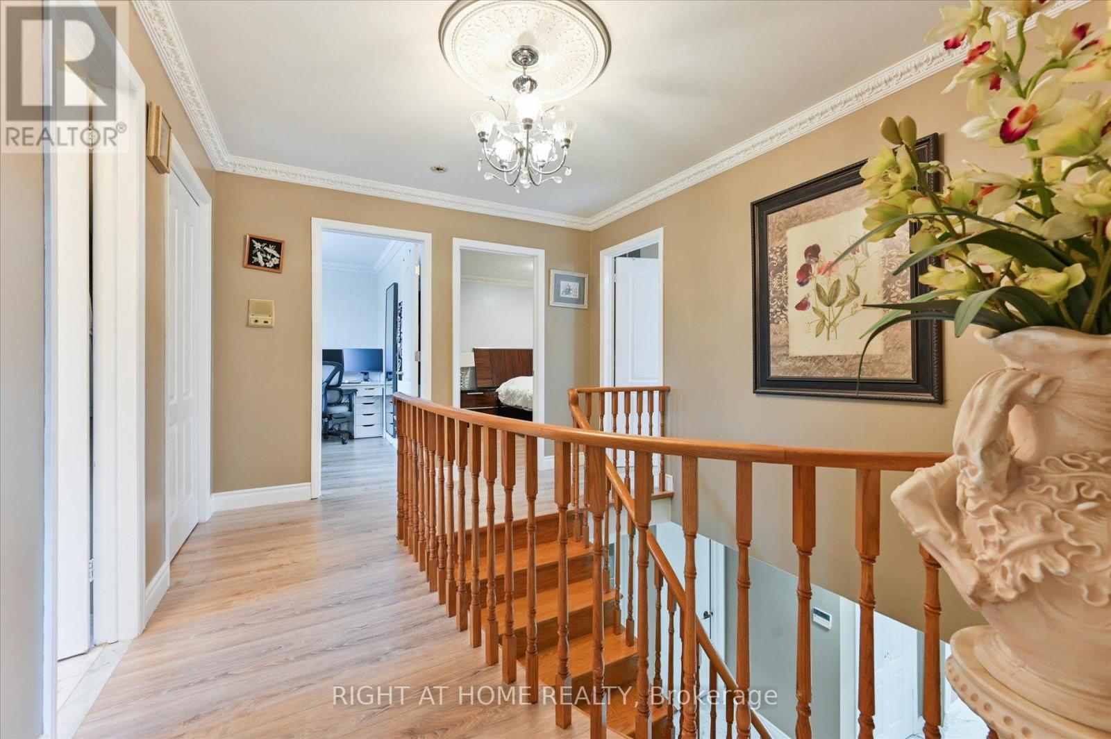 2555 Cynara Road, Mississauga, Ontario  L5B 2R5 - Photo 24 - W12333954