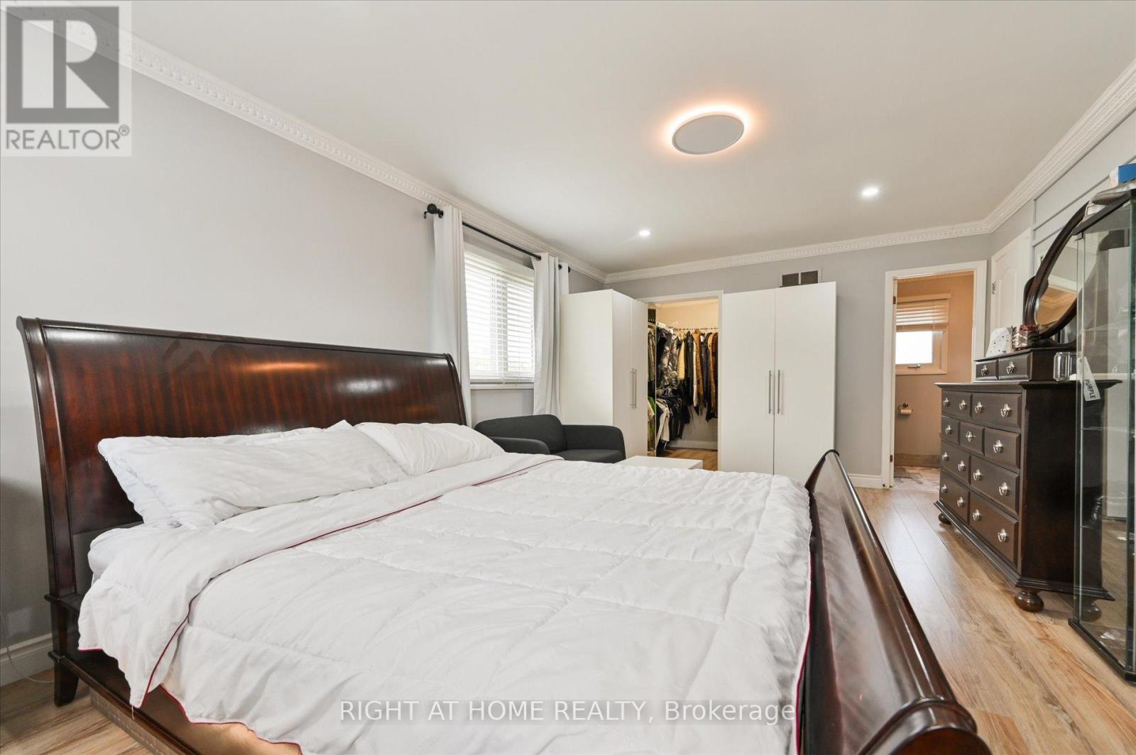 2555 Cynara Road, Mississauga, Ontario  L5B 2R5 - Photo 27 - W12333954