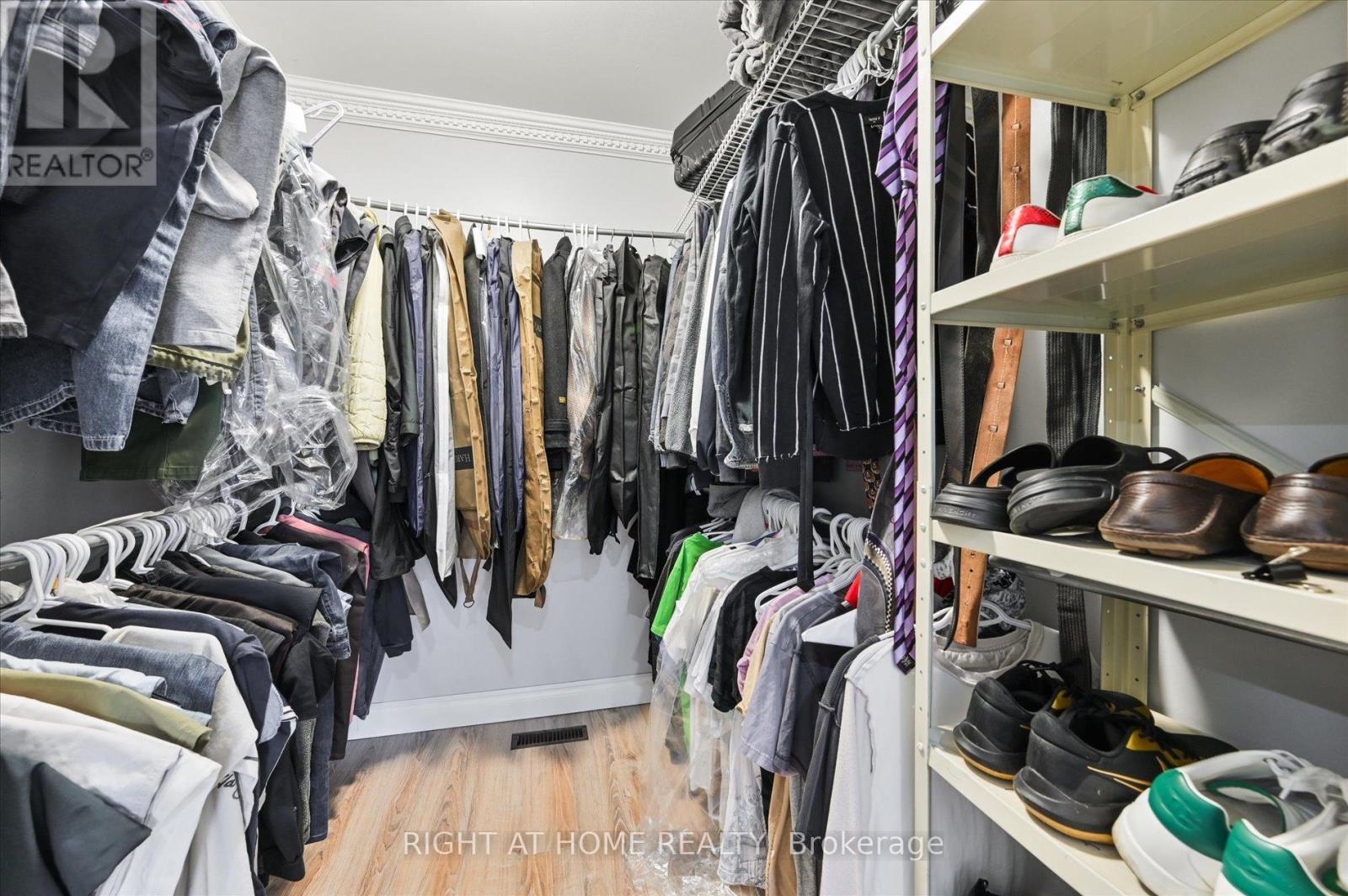 2555 Cynara Road, Mississauga, Ontario  L5B 2R5 - Photo 28 - W12333954