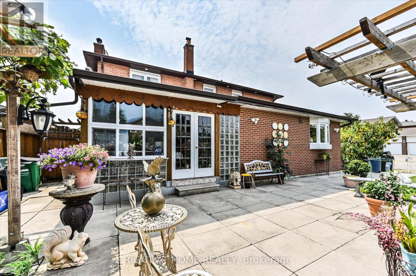 2555 Cynara Road, Mississauga, Ontario  L5B 2R5 - Photo 47 - W12333954