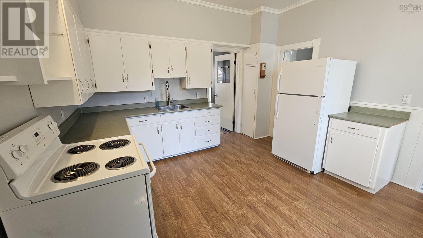 25-27 Victoria Street, Truro, Nova Scotia  B2N 1Y5 - Photo 11 - 202520142