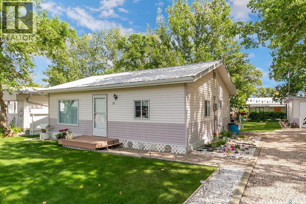 25 Maple Street, Grandview Beach, Saskatchewan  S0G 1C0 - Photo 2 - SK015120