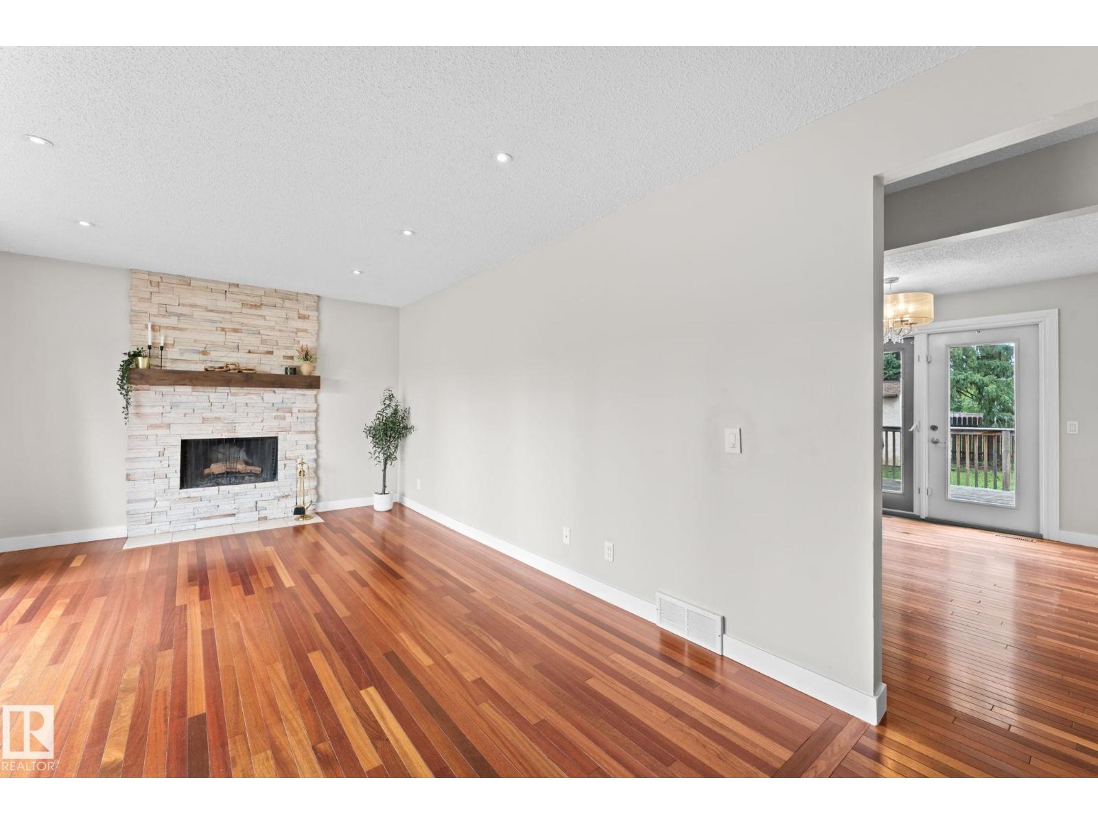 Property at 5313 59 ST image 3