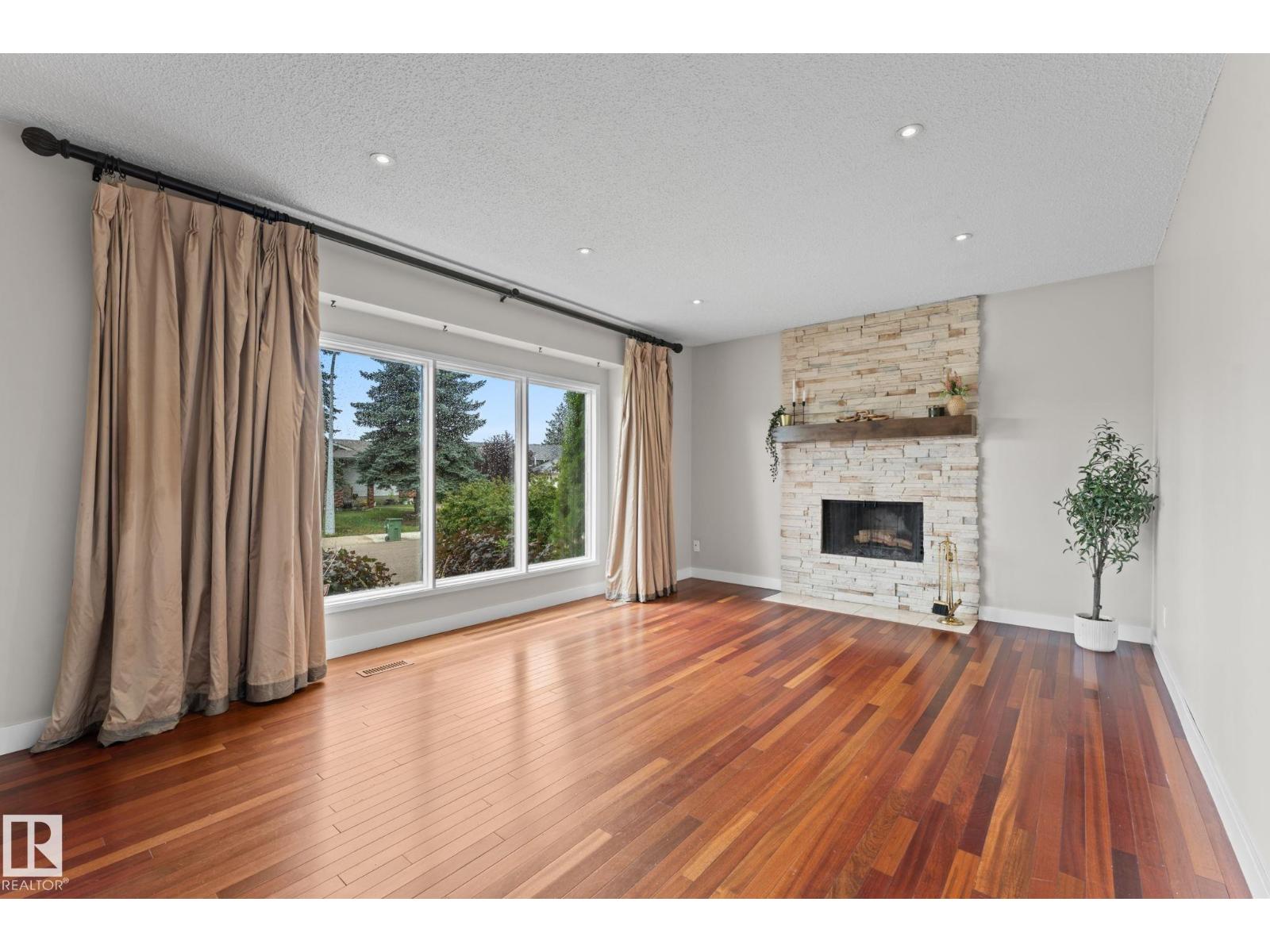 Property at 5313 59 ST image 5