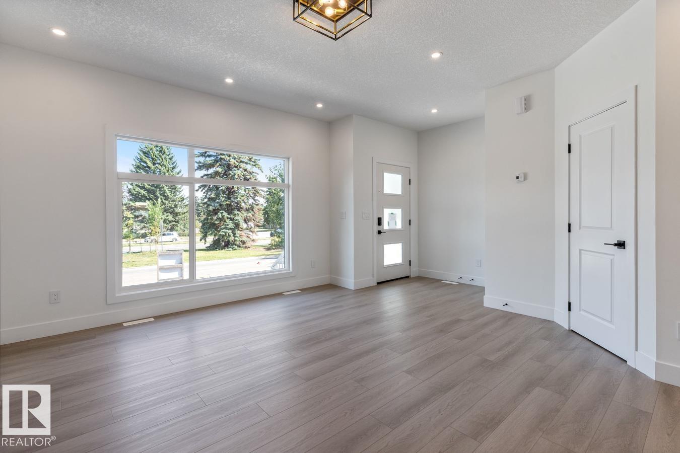 Property at 7906 75 ST NW image 4