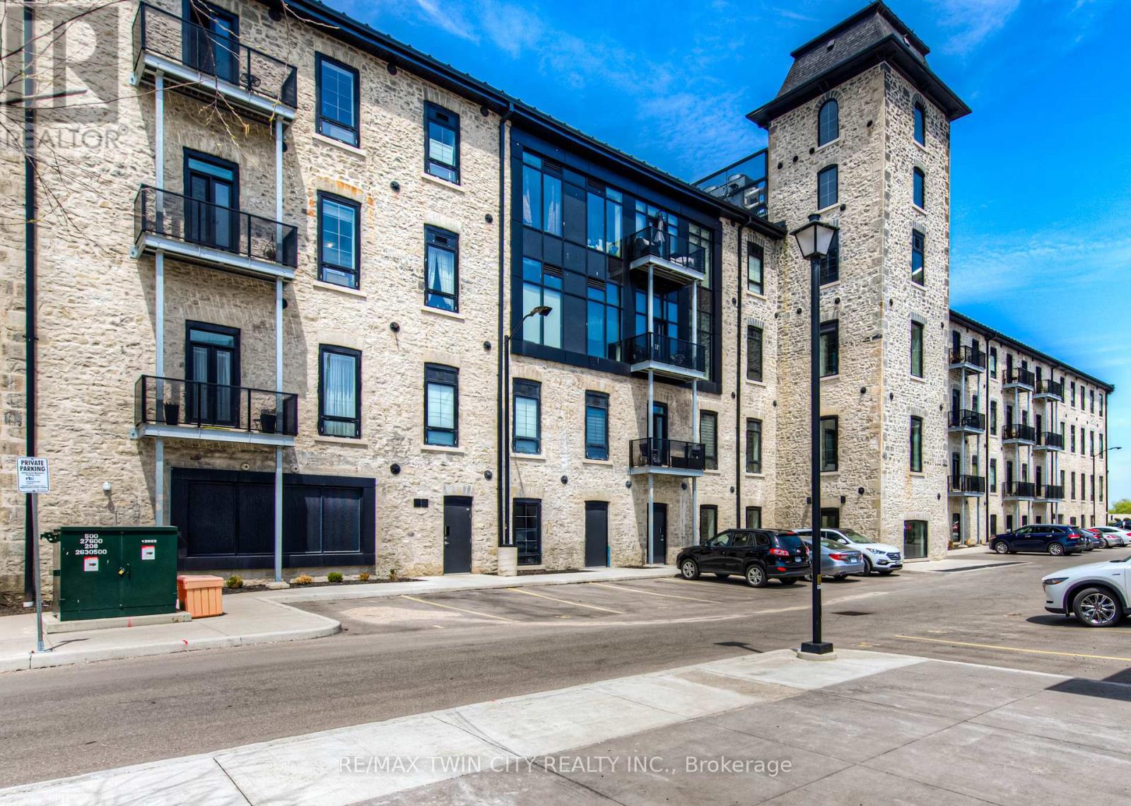 107 - 19 Guelph Avenue, Cambridge, Ontario  N3C 1A2 - Photo 3 - X12333920