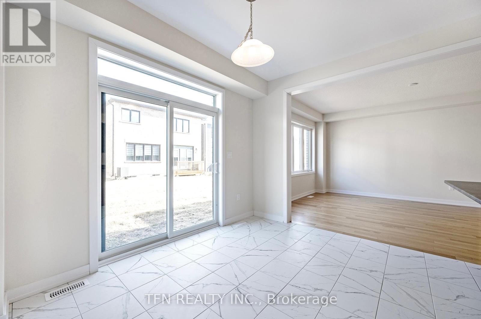 71 Wintergreen Crescent, Haldimand, Ontario  N3W 0H8 - Photo 20 - X12333959