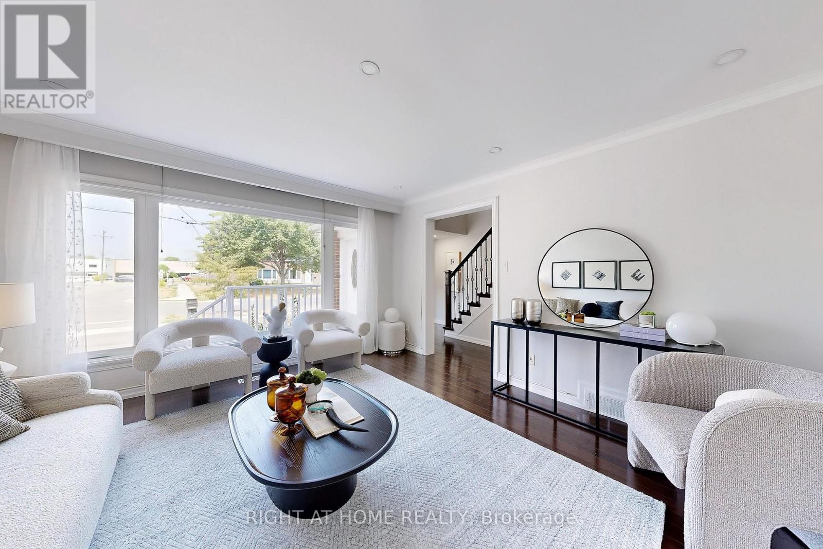 Property at 57 WYNDCLIFF CRESCENT image 4