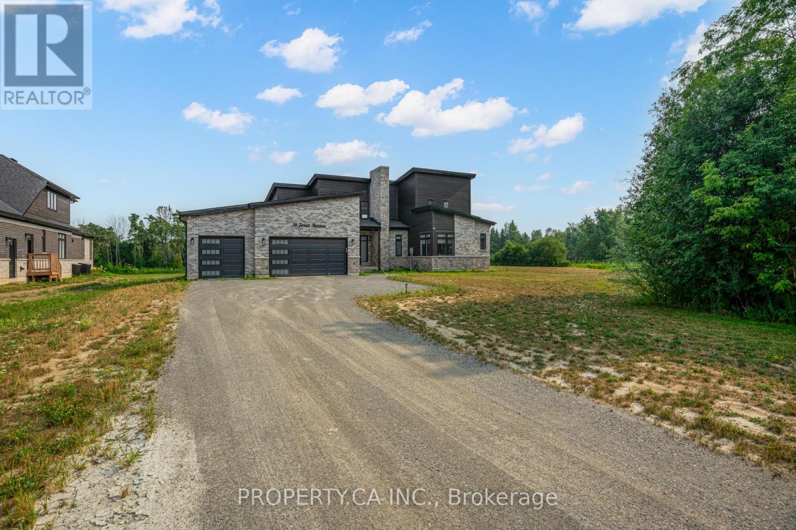 11 JONES AVENUE, Clarington, Ontario