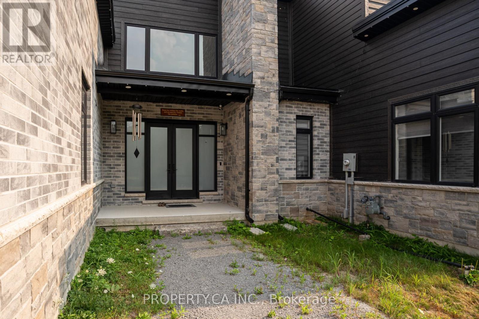 11 Jones Avenue, Clarington, Ontario  L0A 1J0 - Photo 3 - E12334015