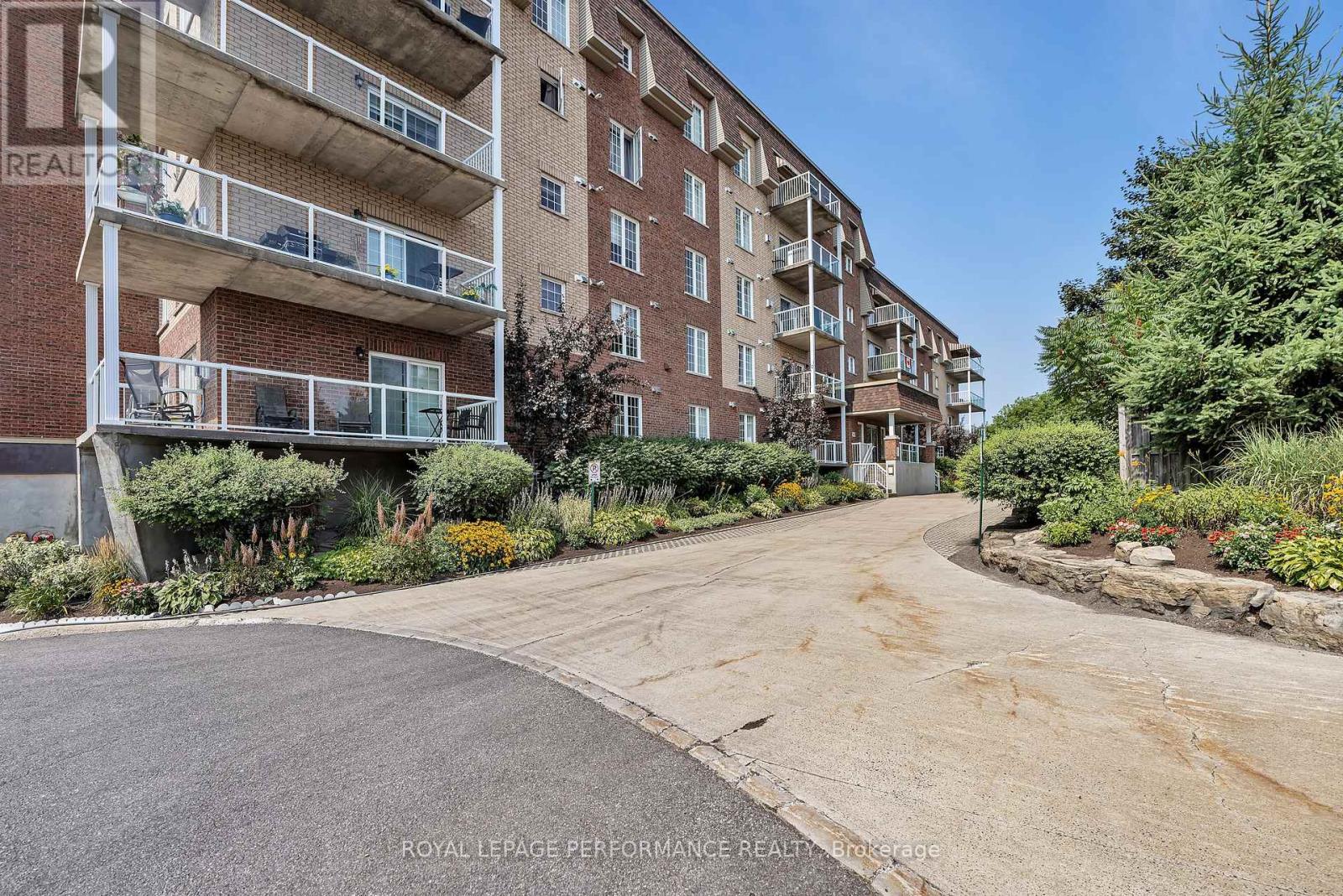 205 - 2360 Albert Street, Clarence-Rockland, Ontario  K4K 0C4 - Photo 2 - X12334188