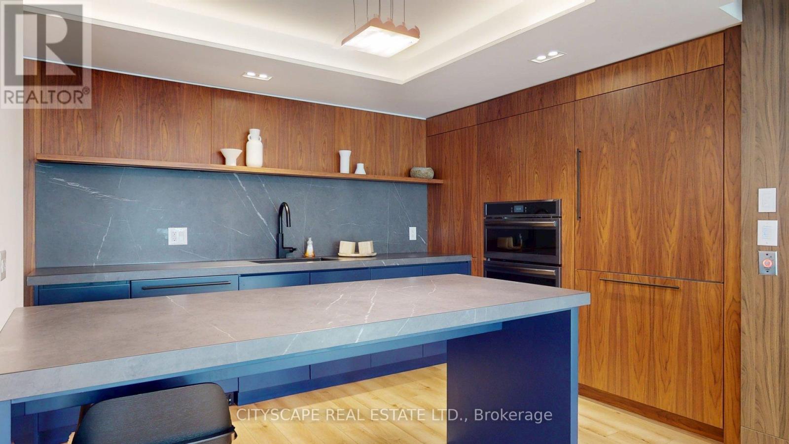 303 - 1195 The Queens Way, Toronto, Ontario  M8Z 0H1 - Photo 34 - W12334000