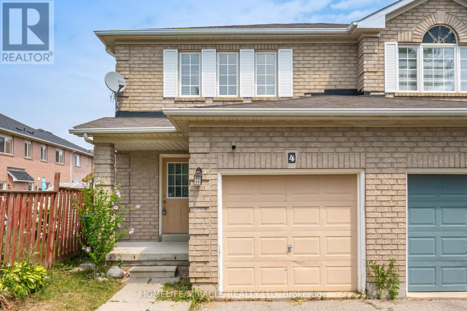 4 VAUXHALL CRESCENT, Brampton, Ontario