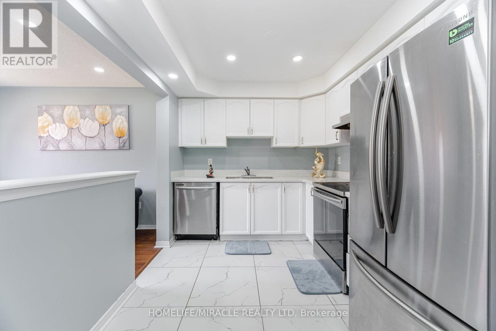 4 Vauxhall Crescent, Brampton, Ontario  L7A 3A3 - Photo 11 - W12334080